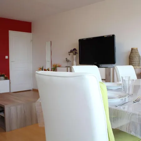 Апартаменты 3 Pieces Avec Balcon A 20 Min Du Centre De La Rochelle, Proche Et Cinema - Fr-1-246-553 Ла-Рошель